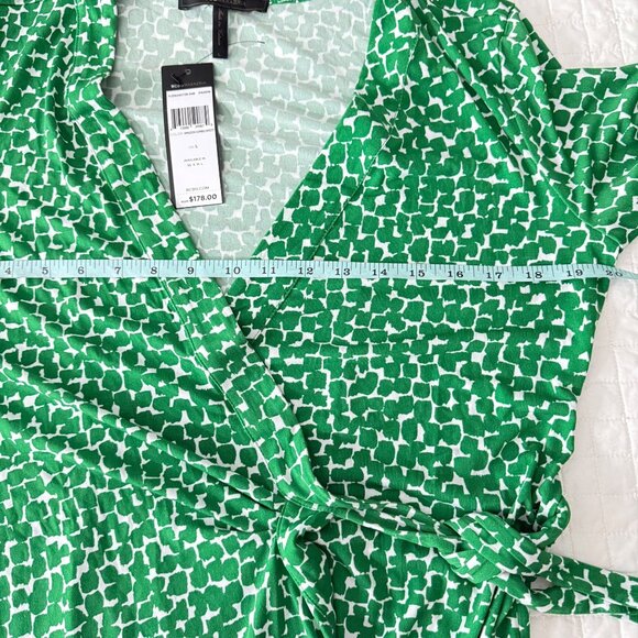 BCBG Max Azria Green White Wrap Dress Size L, Long Sleeve Abstract Pattern - Picture 7 of 11